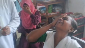 স্পর্শ করলেই অসুস্থ বিদ্যালয়ের শিক্ষার্থীরা আতংকে , শ্রেণি পাঠদান বন্ধ