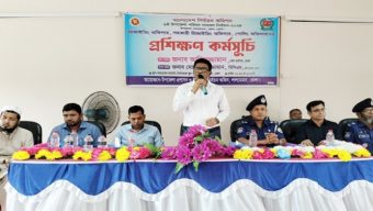 ভোট কেন্দ্রে প্রভাব বিস্তারের চেষ্টা করলেই ব্যবস্থা: জেলা প্রশাসক