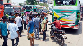 বরিশালে ৮ঘন্টা বন্ধ থাকার পর অভ্যন্তরীন ও দুরপাল্লার বাস চলাচল শুরু