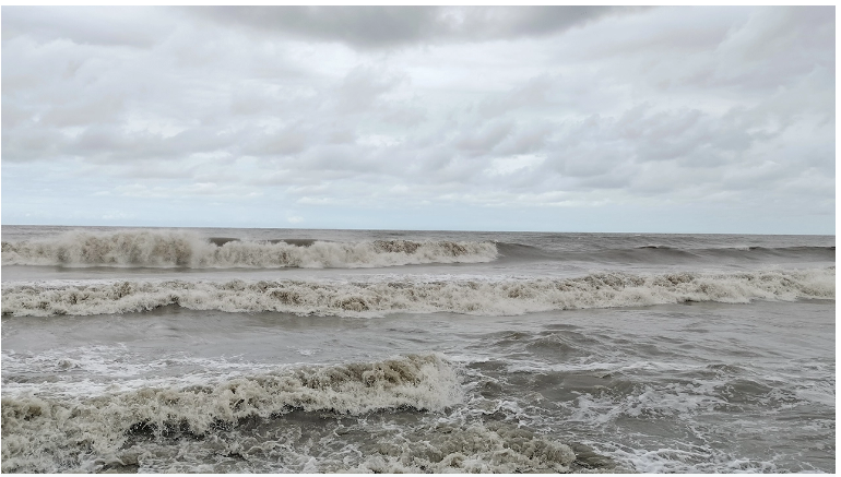 ঘূর্ণিঝড় রেমালের প্রভাব, উত্তাল সাগর