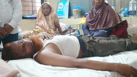 সহকারী শিক্ষককে চ*র-থা*প্পড় মা*রলেন প্রিন্সিপাল