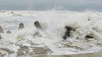 সন্ধ্যায় খেপুপাড়া দিয়ে উপকূল অতিক্রম করতে পারে ঘূর্ণিঝড় ‘রেমাল’