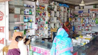 তাপপ্রবাহে ফার্মেসিতে সঠিক তাপমাত্রায় ওষুধ সংরক্ষণে নতুন সংকট