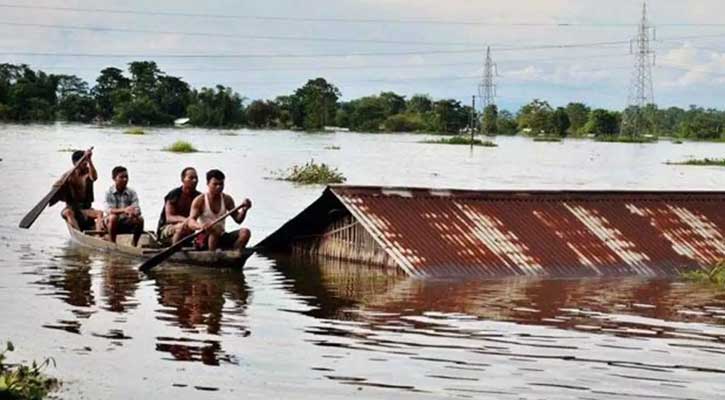 আসামে বন্যায় ১৫ জনের মৃত্যু