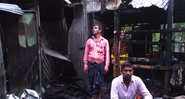 বোরহানউদ্দিনে বসতবাড়ি পুড়ে ছাই