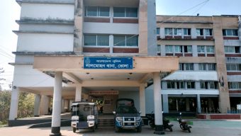 লালমোহনে অটোরিকশার চাকায় পৃষ্ট হয়ে ৫ বছরের শিশু নিহত