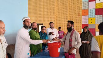 বেতাগীতে রিমালে ক্ষতিগ্রস্ত ৪ শ পরিবারকে ত্রান বিতরণ