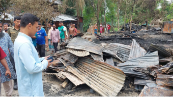 ঈদের রাতে আ.লীগ নেতার বাড়িতে আগুন
