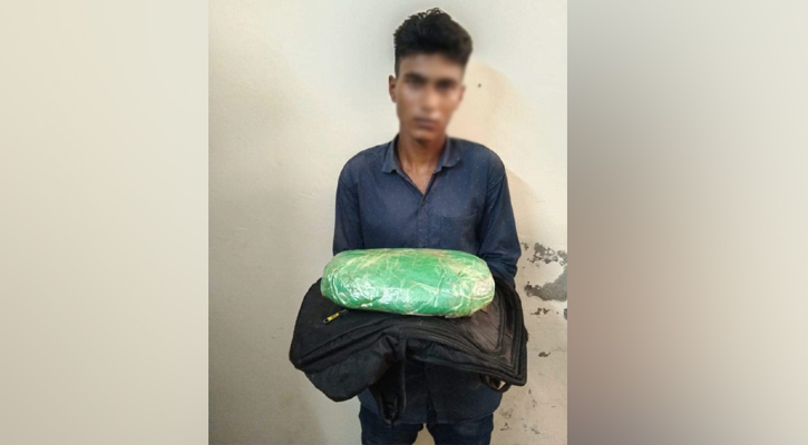 বরগুনায় স্কুলব্যাগে মিলল গাঁজা, গ্রেপ্তার ১