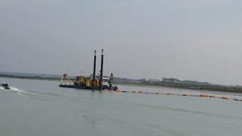 ভোলার মেঘনা নদীতে ড্রেজার ডুবে ৫ শ্রমিক নিখোঁজ