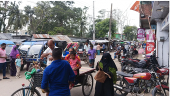 নলছিটিতে অটোরিকশায় যাত্রী হয়রানি, বাড়তি ভাড়ার অভিযোগ