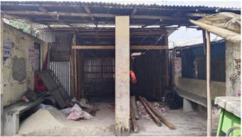 নলছিটিতে যাত্রীছাউনি ভেঙে ইউনিয়ন স্বেচ্ছাসেবক দলের কার্যালয় নির্মাণ