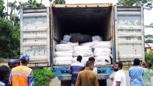 ভোলায় ১০ হাজার কেজি পলিথিন জব্দ