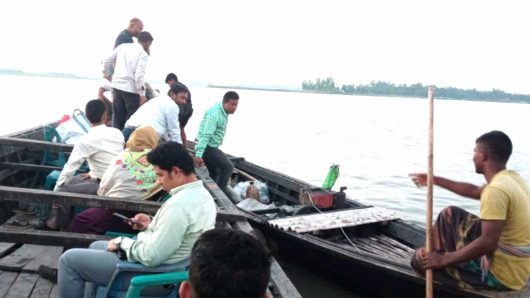 কুড়িগ্রাম মোল্লাহাটে ব্রহ্মপুত্র নদে মা ইলিশ রক্ষায় অভিযান