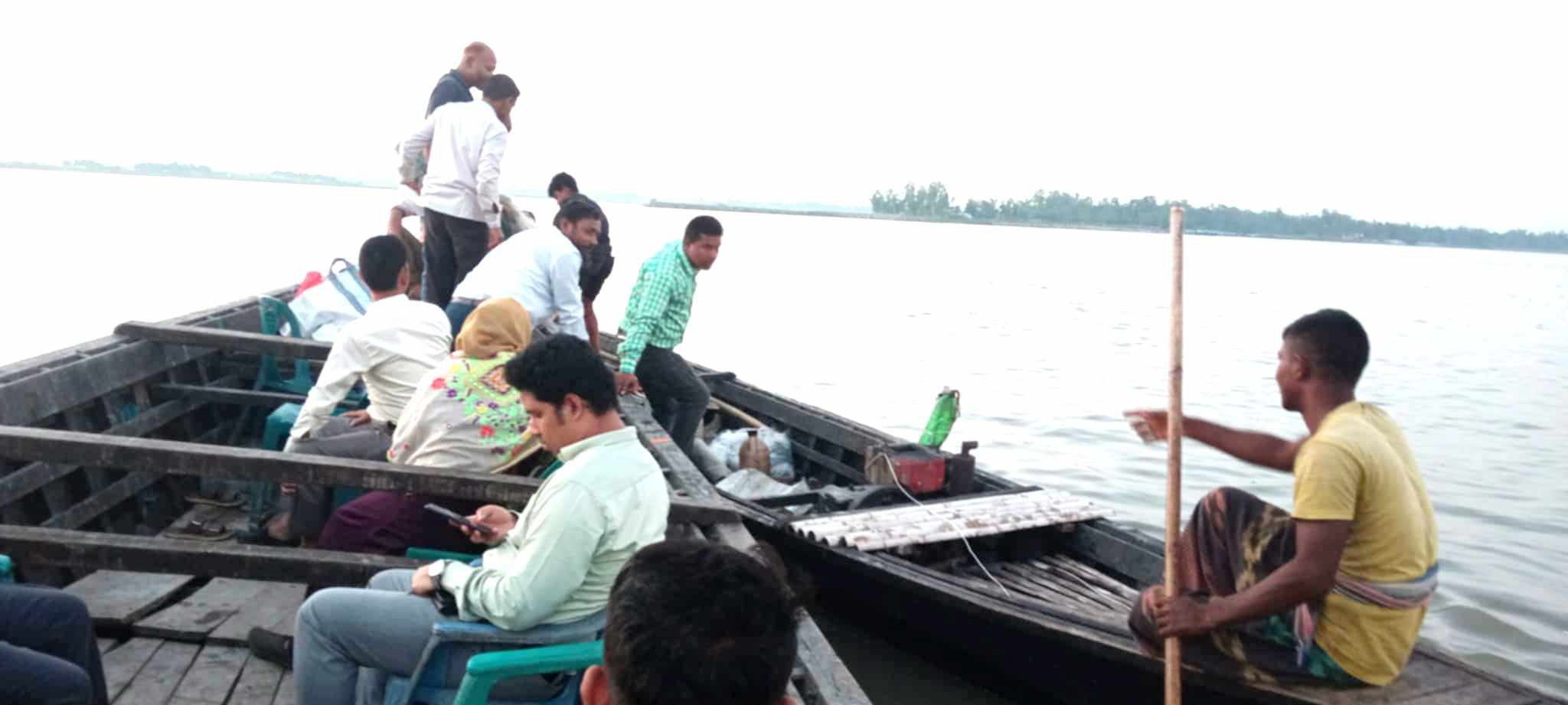 কুড়িগ্রাম মোল্লাহাটে ব্রহ্মপুত্র নদে মা ইলিশ রক্ষায় অভিযান