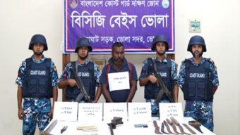 ভোলায় দেশীয় অস্ত্রসহ আটক ১