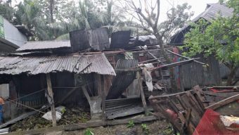 ঘূর্ণিঝড় দানার প্রভাবে মির্জাগঞ্জে সাত ঘর বিধ্বস্ত, শিশুসহ আহত ৩