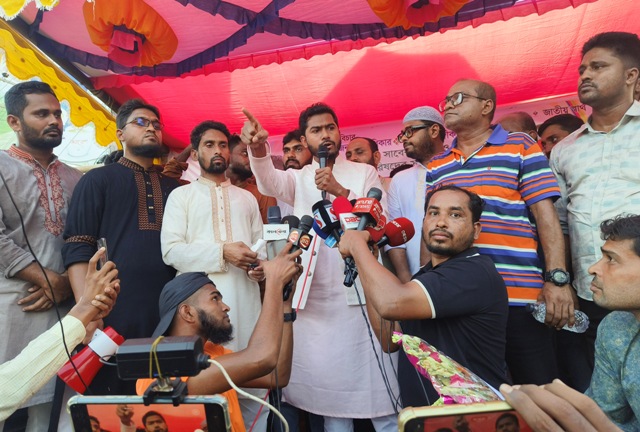 আমরা একটি নতুন বাংলাদেশ গড়তে চাই-আমতলীতে ভিপি নুরুল হক নুর