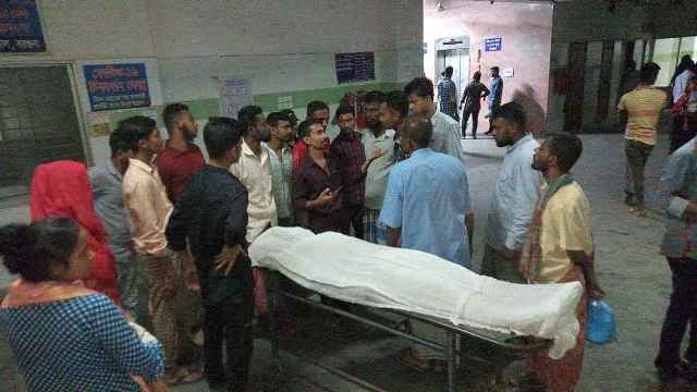 বরগুনায় সড়ক দুর্ঘটনায় কলেজছাত্র নিহত