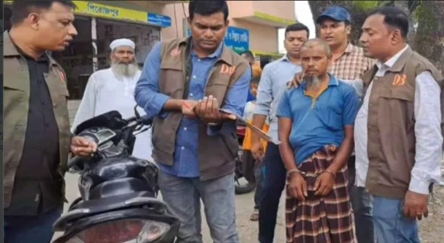 ঝালকাঠিতে ইয়াবাসহ ব্যবসায়ী গ্রেফতার