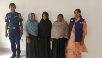 বরিশাল থেকে মাদারীপুর গিয়ে ছিনতাই করার সময় তিন নারী আটক