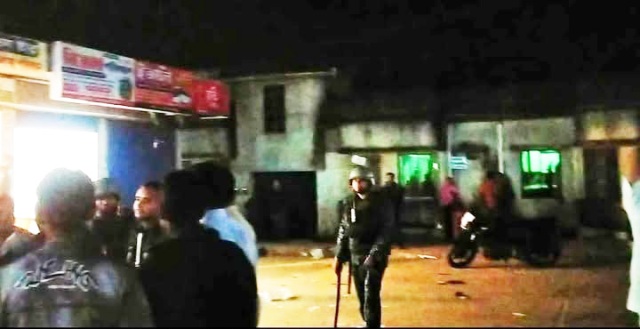 আমতলীতে বাস কাউন্টারে দৃবৃত্তদের হামলা, আহত ১০