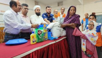 আমতলীতে রিমালে ক্ষতিগ্রস্ত ৪২শ’ পরিবারের মাঝে ত্রান বিতরন কার্যক্রমের উদ্বোধন