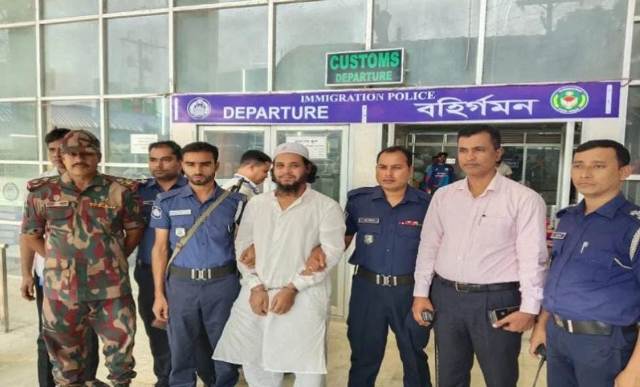 ভারতে পালানোর সময় বোরহানউদ্দিন উপজেলা যুবলীগ সভাপতি আটক