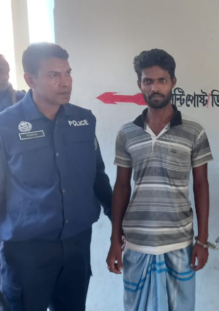 মঠবাড়িয়ায় এক সন্তানের জননীকে ধর্ষণ, নির্মাণ শ্রমিক গ্রেপ্তার