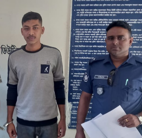 মঠবাড়িয়ায় নিষিদ্ধ সংগঠন ছাত্রলীগের নেতা গ্রেপ্তার