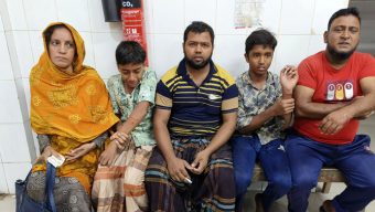 মাত্র ৩ ঘণ্টায় ৩২ জনকে কামড়ালো এক কুকুর