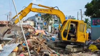 কুয়াকাটায় অবৈধ স্থাপনা উচ্ছেদ অভিযান