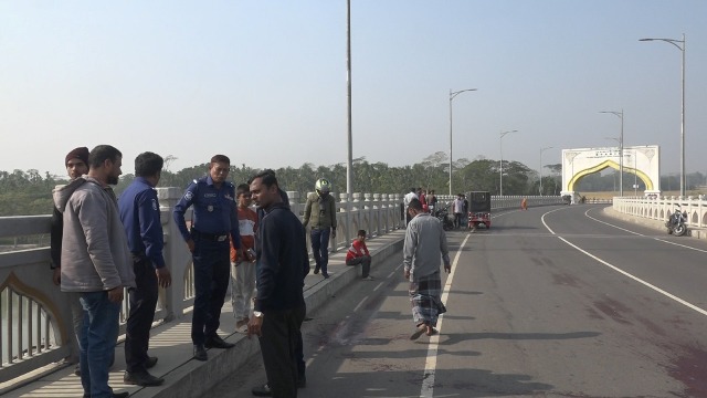 পিরোজপুরে সড়ক দুর্ঘটনায় এক মোটরসাইকেল চালক নিহত