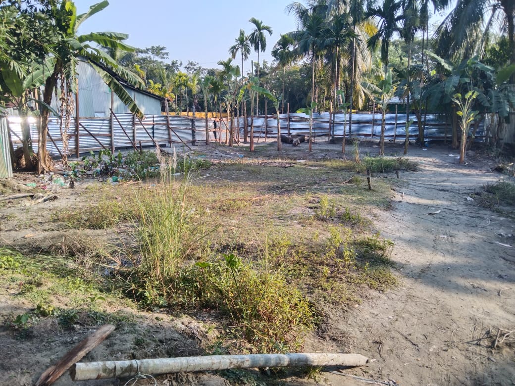 লালমোহনে ভোগদখলীয় জায়গা ও বাড়ি জোড়পূর্বক দখল করার চেষ্টার অভিযোগ