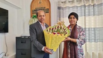 মালয়েশিয়ায় ইউনিভার্সাল ইয়ুথ লিডারশিপ সামিটে পিরোজপুর বিশ্ববিদ্যালয়ের শিক্ষার্থী নাওমি নাওয়ার