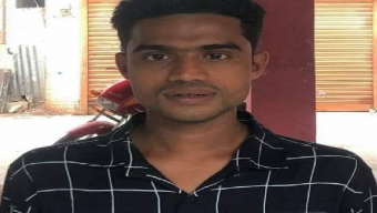 বেতাগী উপজেলা সেচ্ছাসেবকলীগ নেতা পুলিশের জিম্মায়