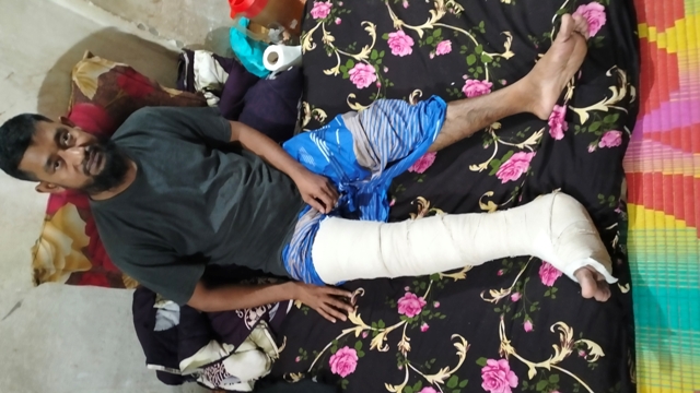 কলাপাড়ায় পৌর কৃষকদল নেতার পা ভেঙে দেওয়ার অভিযোগ, আদালতে মামলা