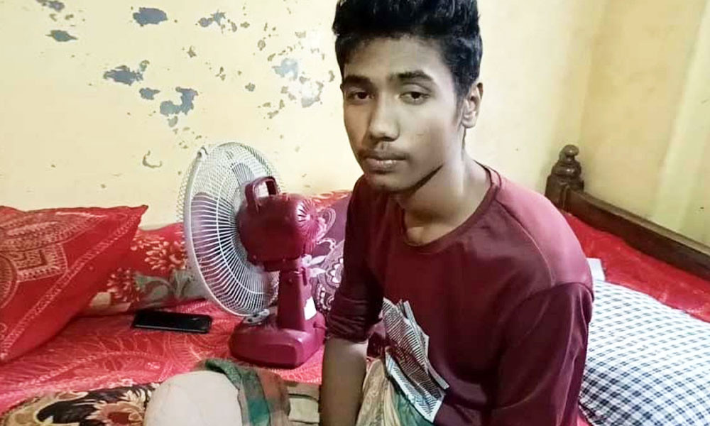 ডায়াগনস্টিক সেন্টারের ভুল রিপোর্টে পা হারাল স্কুলছাত্র জিহাদ!