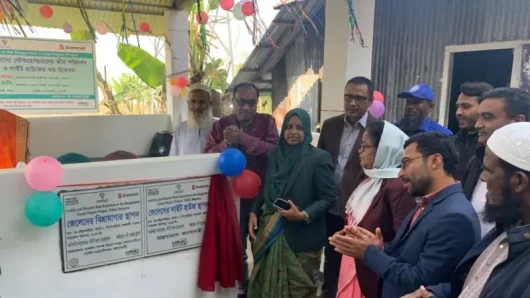 বরগুনায় জেলেদের দিক নির্ণয়ের জন্য লাইট হাউজ স্থাপন