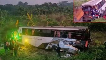 বাসের পেছনে ট্রাকের ধাক্কায় নিহত ১, আহত অন্তত ১০