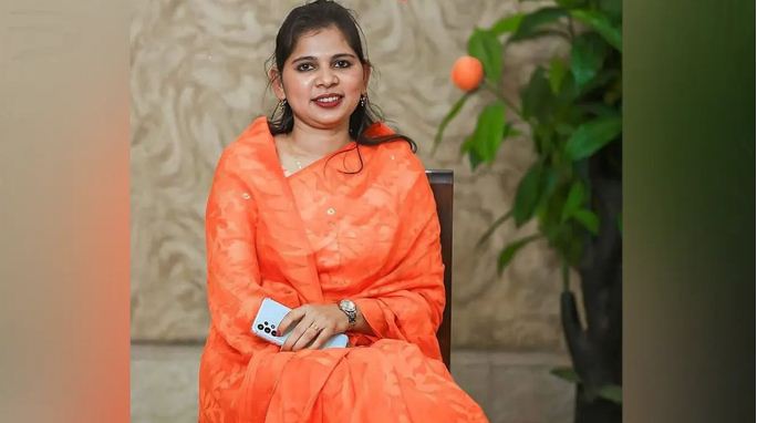 বরিশালে আ.লীগ নেত্রী সোমা গ্রেপ্তার