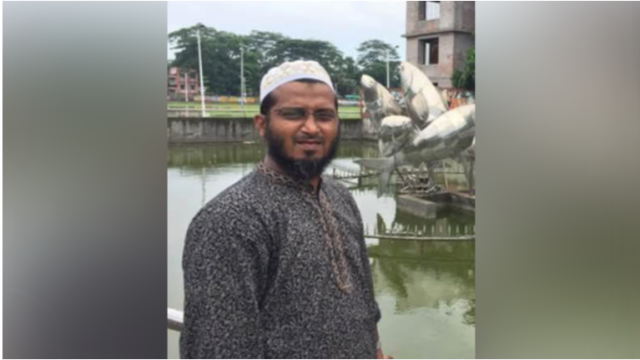 বাউফলে বিএনপিতে পদ পেয়ে তিন খাসি কেটে উৎসব আ.লীগ কর্মীর