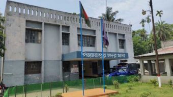 পিরোজপুরে এক ভাইকে কুপিয়ে হত্যা, অপর ভাইয়ের পা বিচ্ছিন্ন!