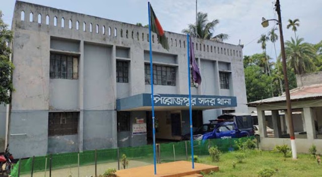 পিরোজপুরে এক ভাইকে কুপিয়ে হত্যা, অপর ভাইয়ের পা বিচ্ছিন্ন!