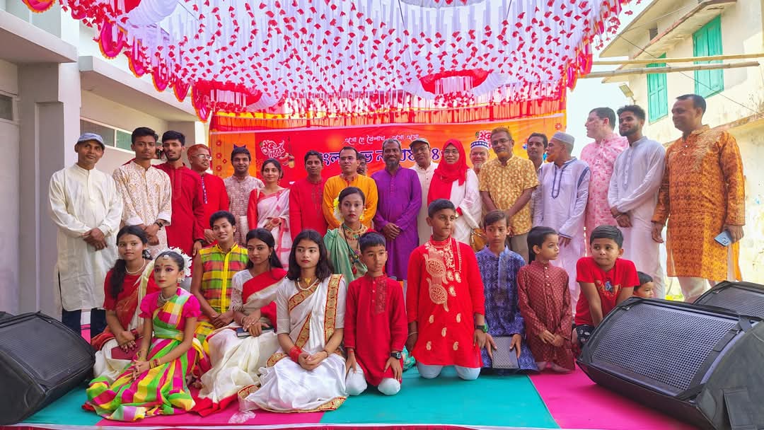 বেতাগীতে বঙ্গবন্ধু সাংস্কৃতিক জোটের শিল্পীদের দিয়ে বরষবরণ বিতর্কে জড়ালেন ইউএনও