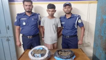 পিরোজপুরে আড়াই কেজি গাঁজাসহ মাদক ব্যবসায়ী গ্রেফতার