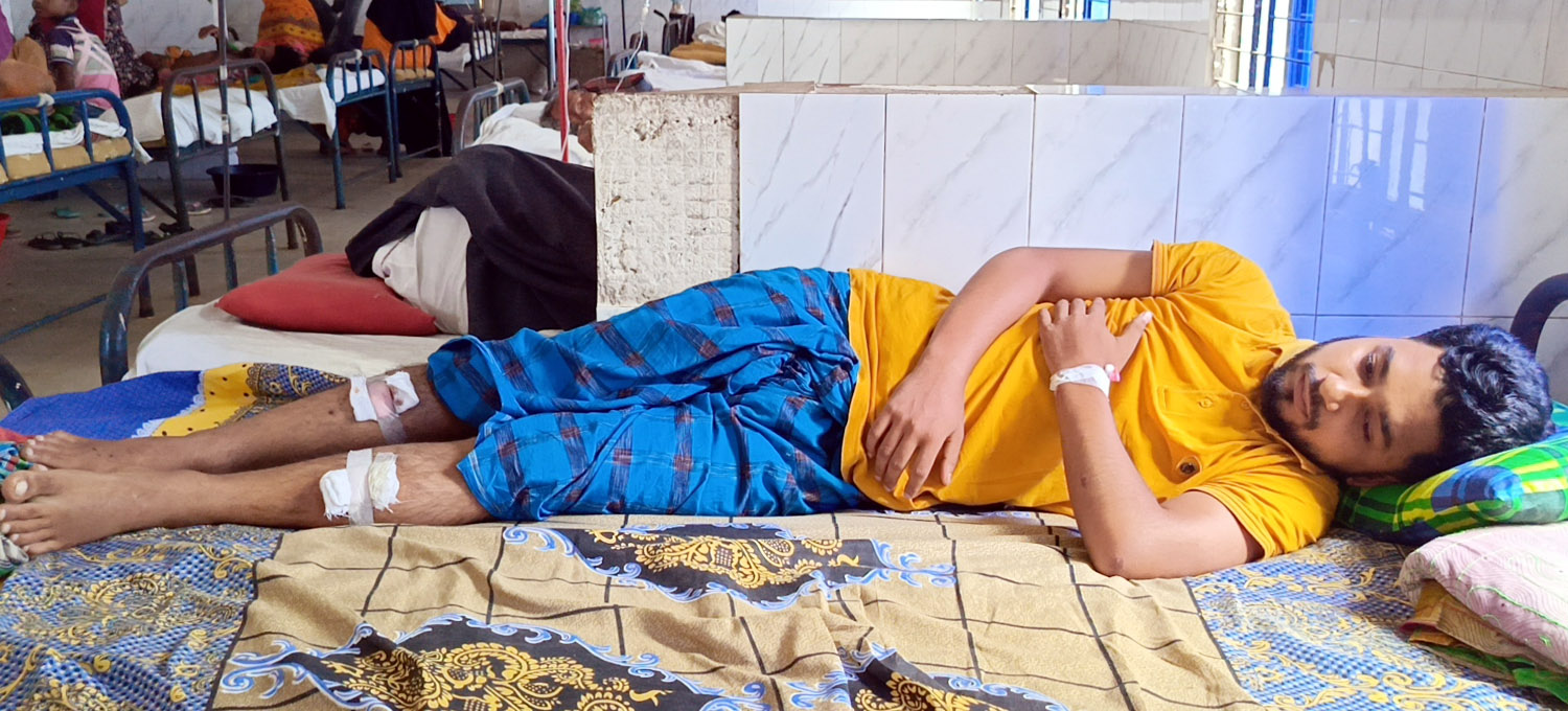 কলাপাড়ায় সন্ত্রাসী হামলায় শিক্ষার্থী আহত