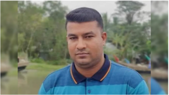 পটুয়াখালীতে যুবলীগ নেতাকে আটক করে পুলিশে দিলেন যুবদল নেতা