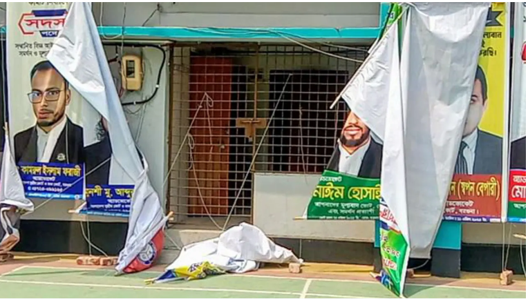 বরগুনায় আইনজীবী সমিতির নির্বাচন ঘিরে উত্তাপ
