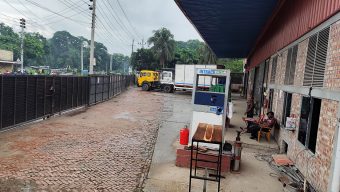 ভোলায় ইন্ট্রাকোর স্টেশনে তালা দিলো ‘আমরা ভোলাবাসী’